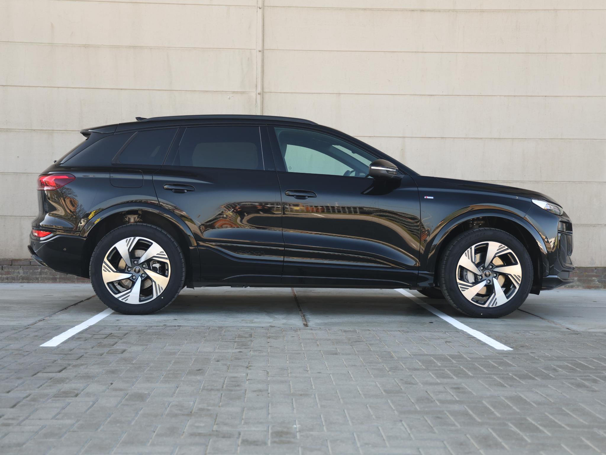 Audi Q6 e-tron S edition | 83Kwh | 252 PK SUV - Afbeelding 2