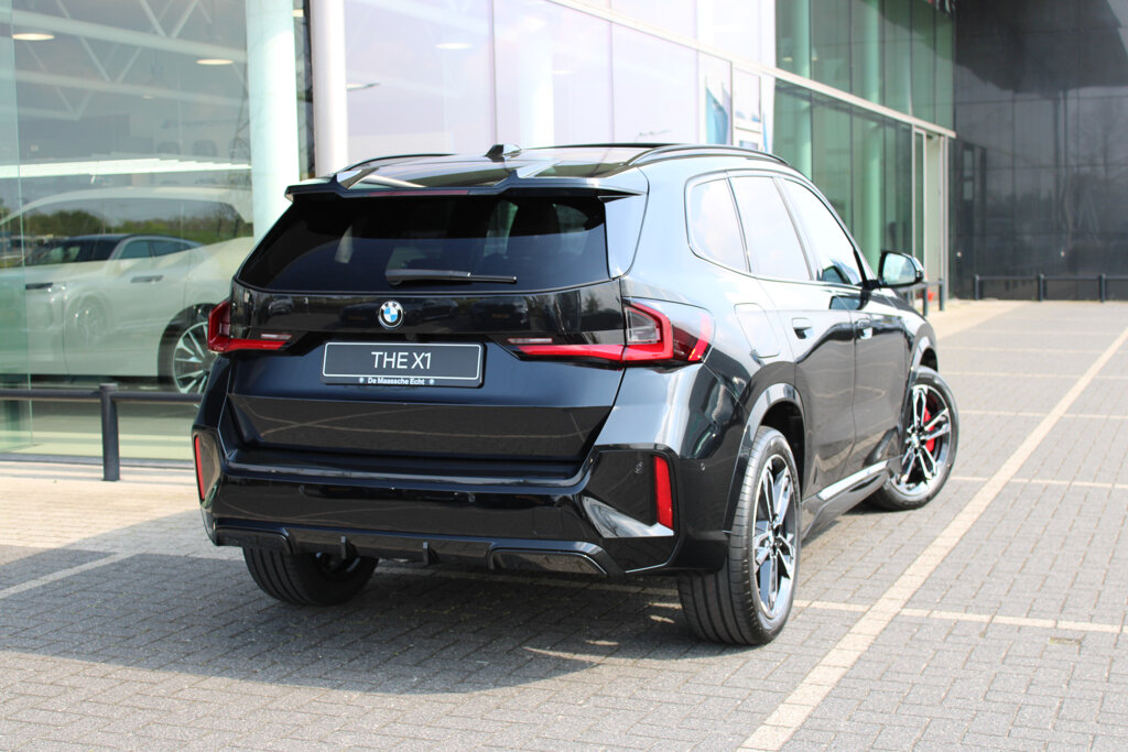 BMW X1 6
