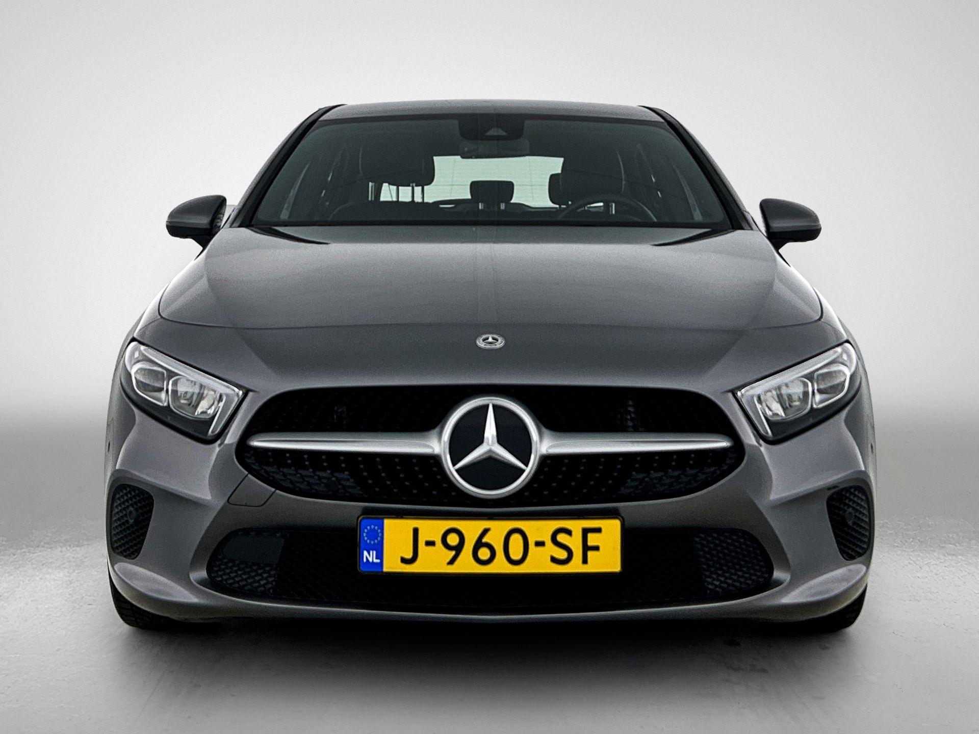 Mercedes-Benz A-Klasse 180 1.3 Premium Plus 136pk - Afbeelding 4