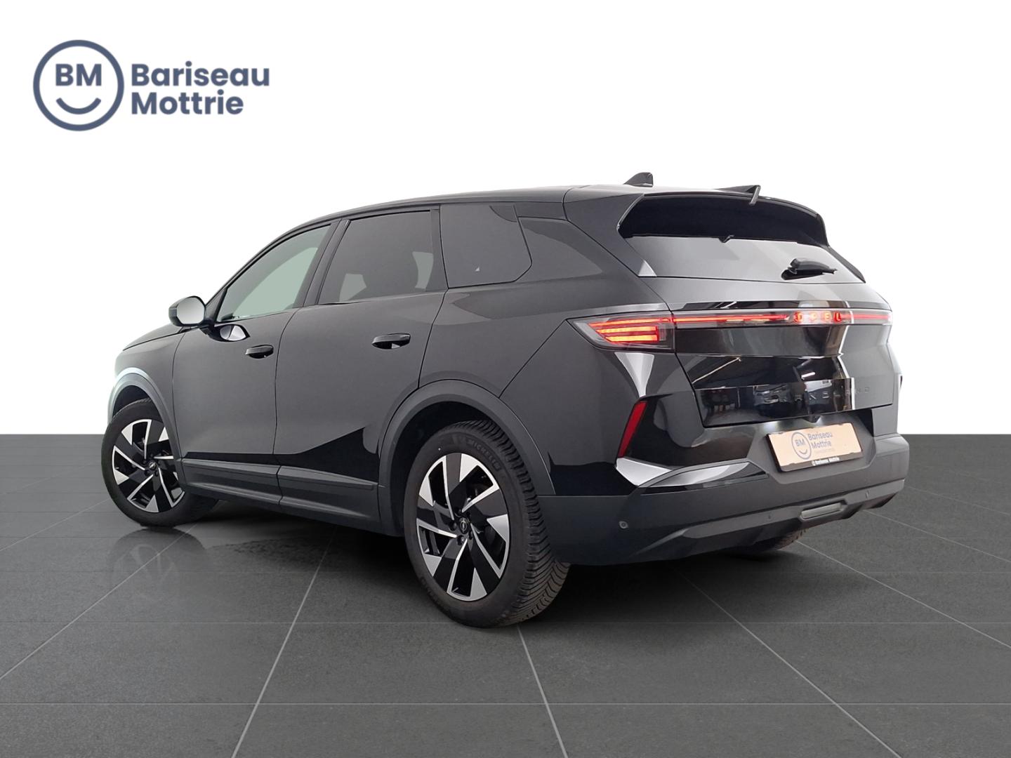 Opel Grandland NEW GRANDLAND GS-LINE AUTOMAAT*CARPLAY*DAB*GPS*ZETEL STUURVERWARMING*360°CAMERA SENSOREN* - Afbeelding 4