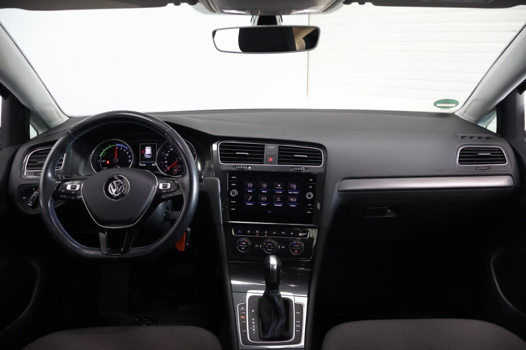 Volkswagen e-Golf E-DITION | Matrix LED | Warmtepomp | ACC | Stoelverwarming - Afbeelding 2