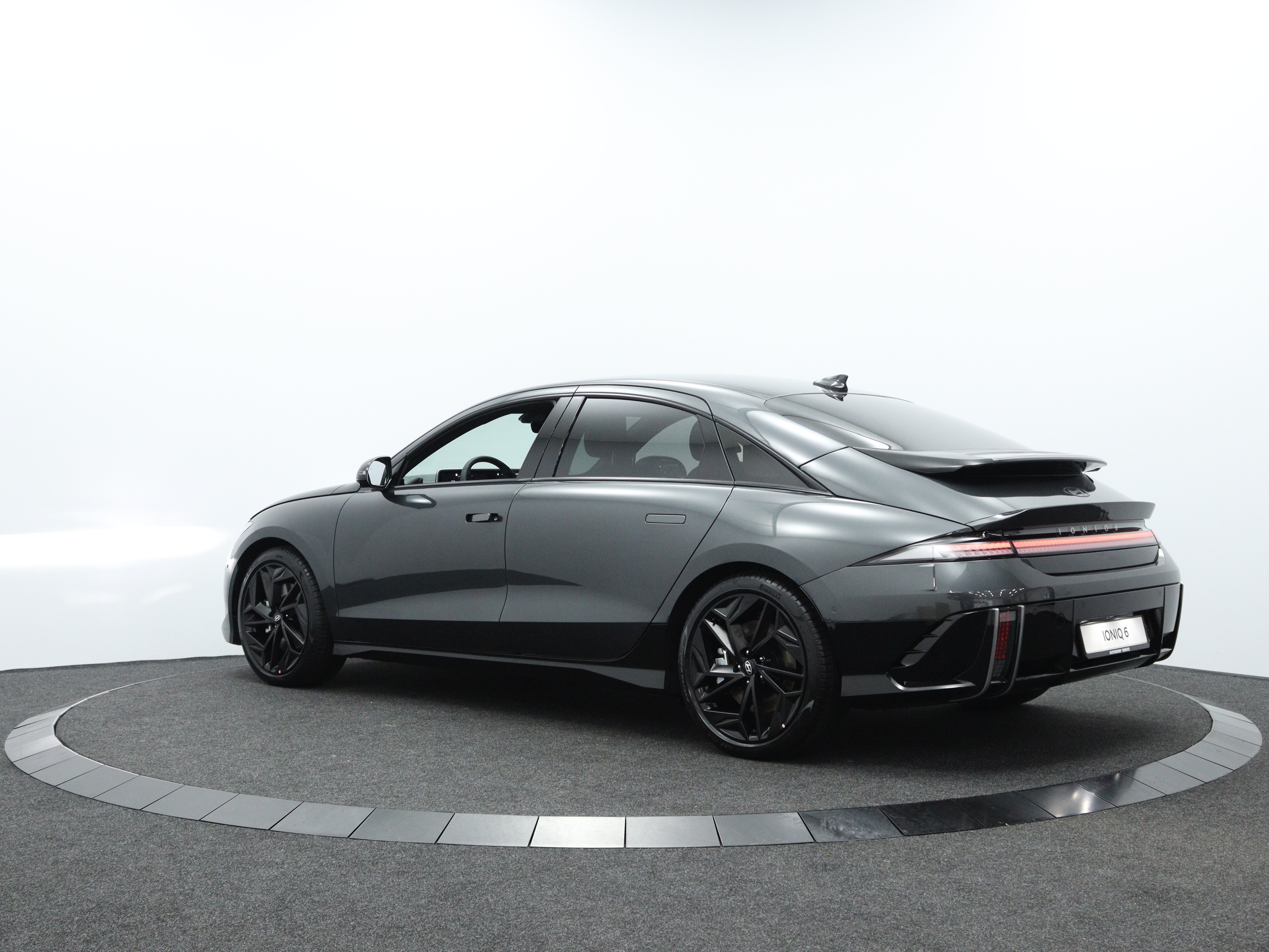 Hyundai IONIQ 6 77,4 kWh RWD Business Automaat - Afbeelding 5