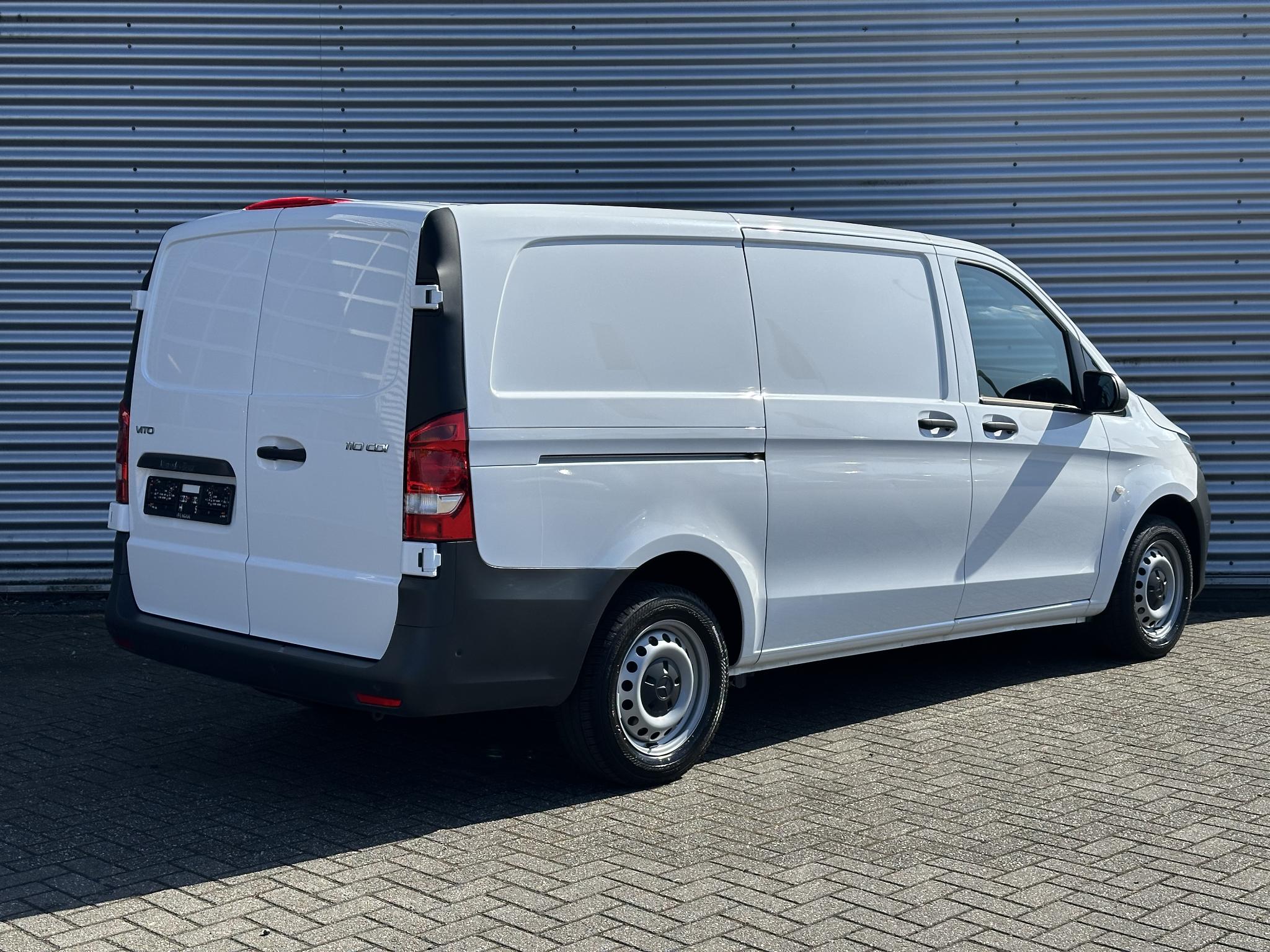 Mercedes-Benz Vito 110 CDI L2 Airco Navigatie Parkeersensoren - Afbeelding 2