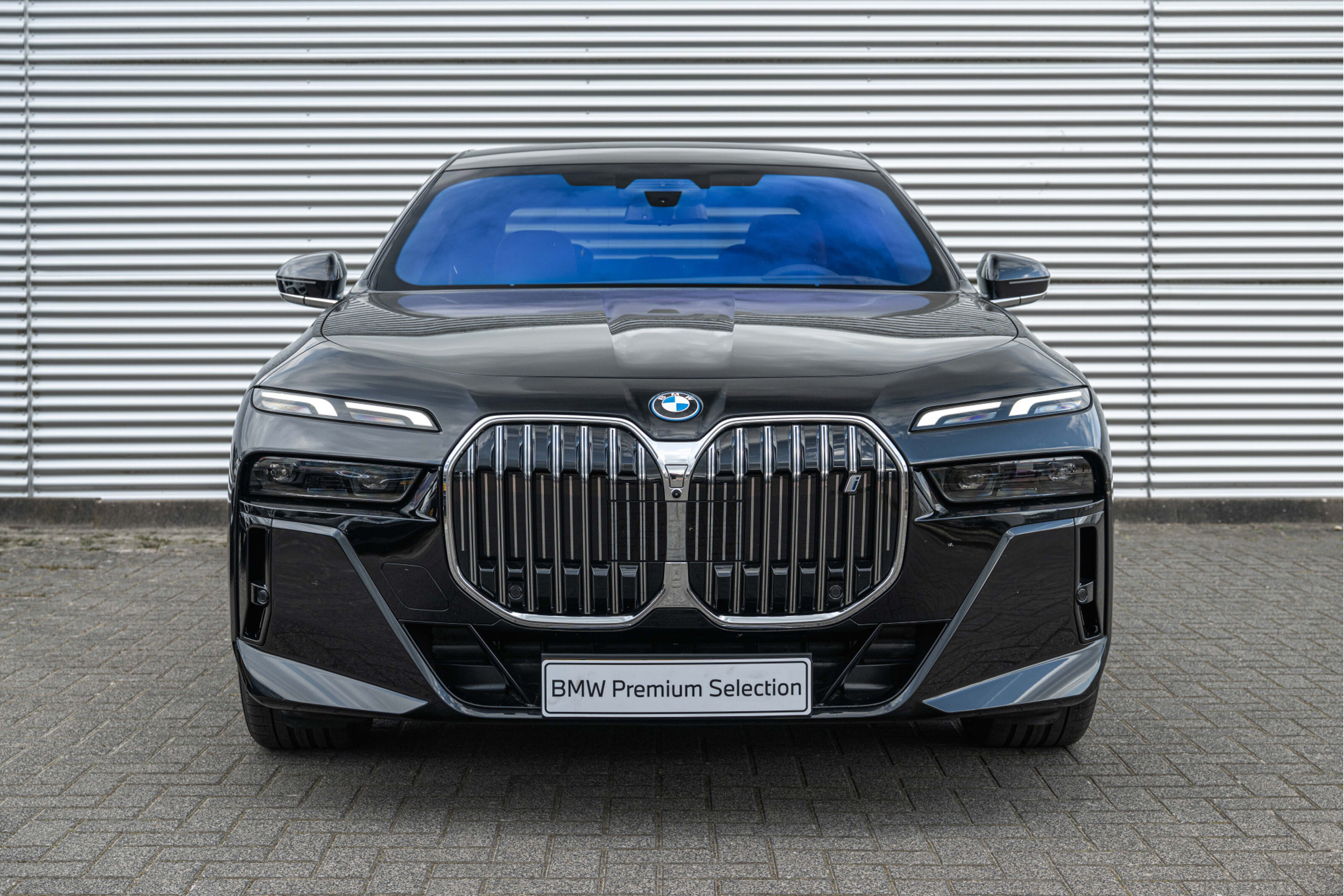 BMW i7 6