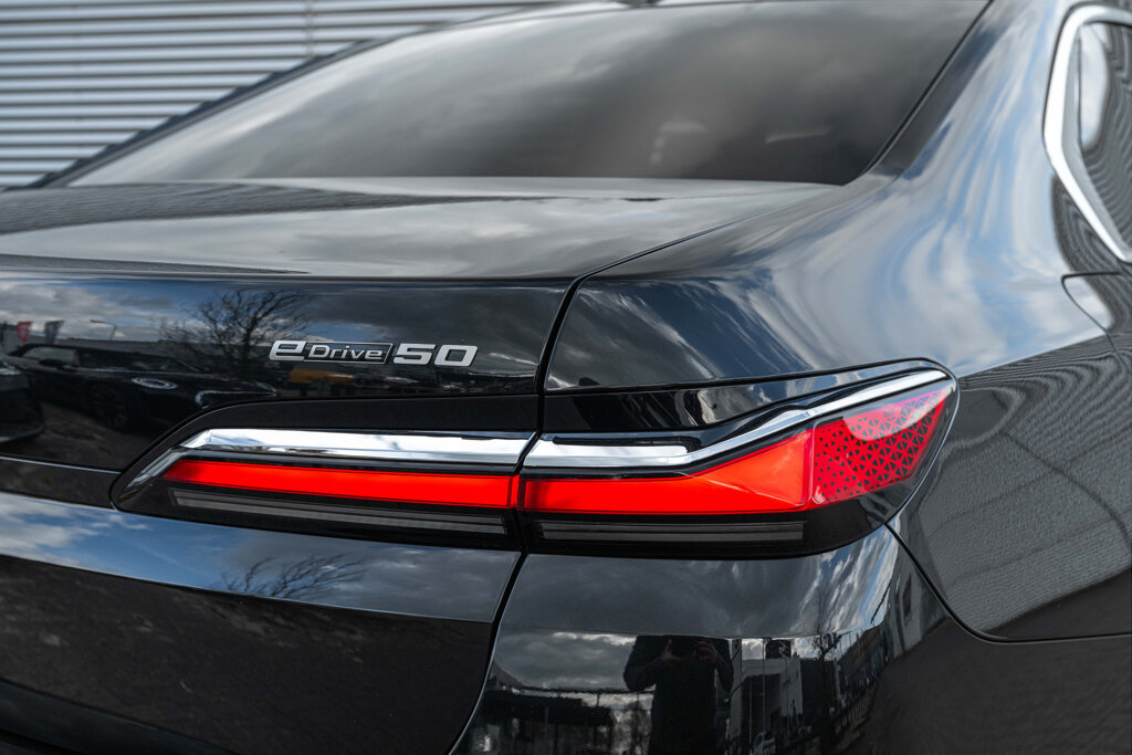 BMW i7 11