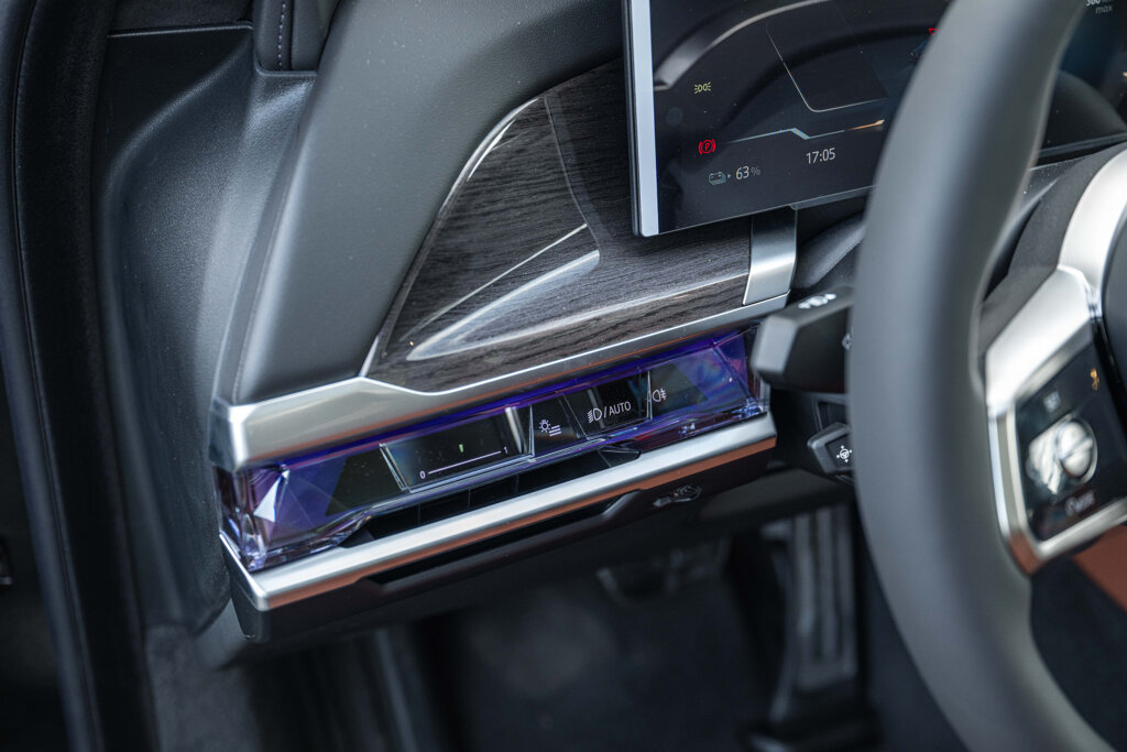 BMW i7 19