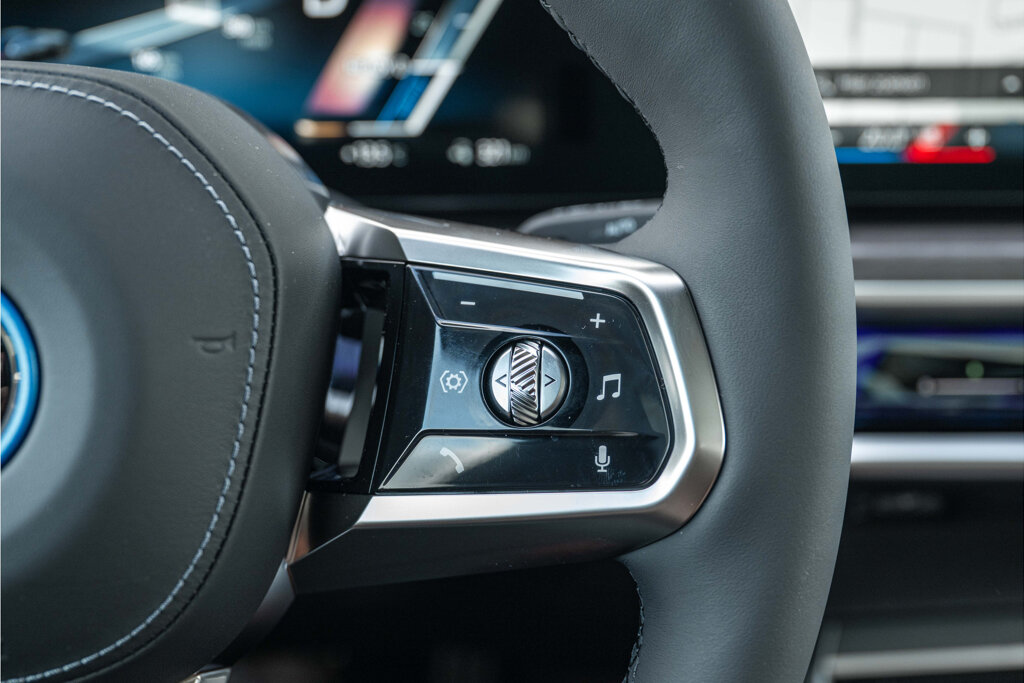 BMW i7 22