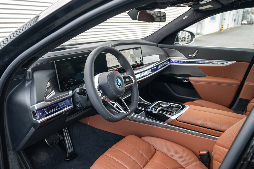 BMW i7 34