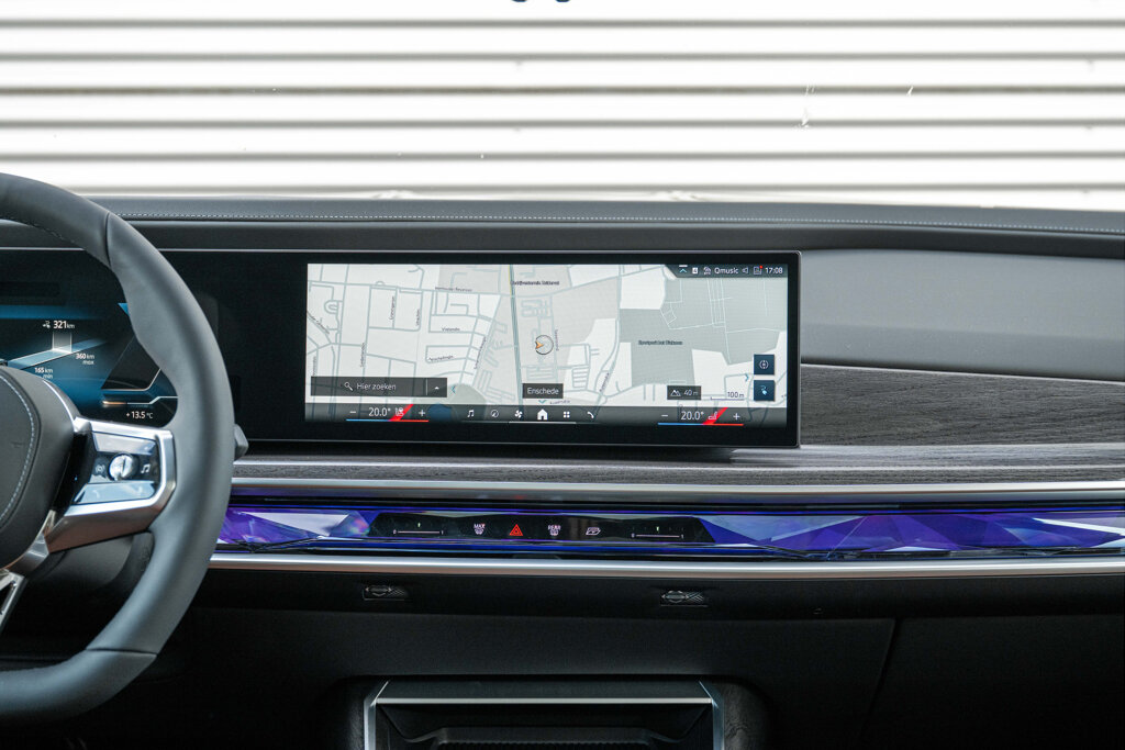 BMW i7 37