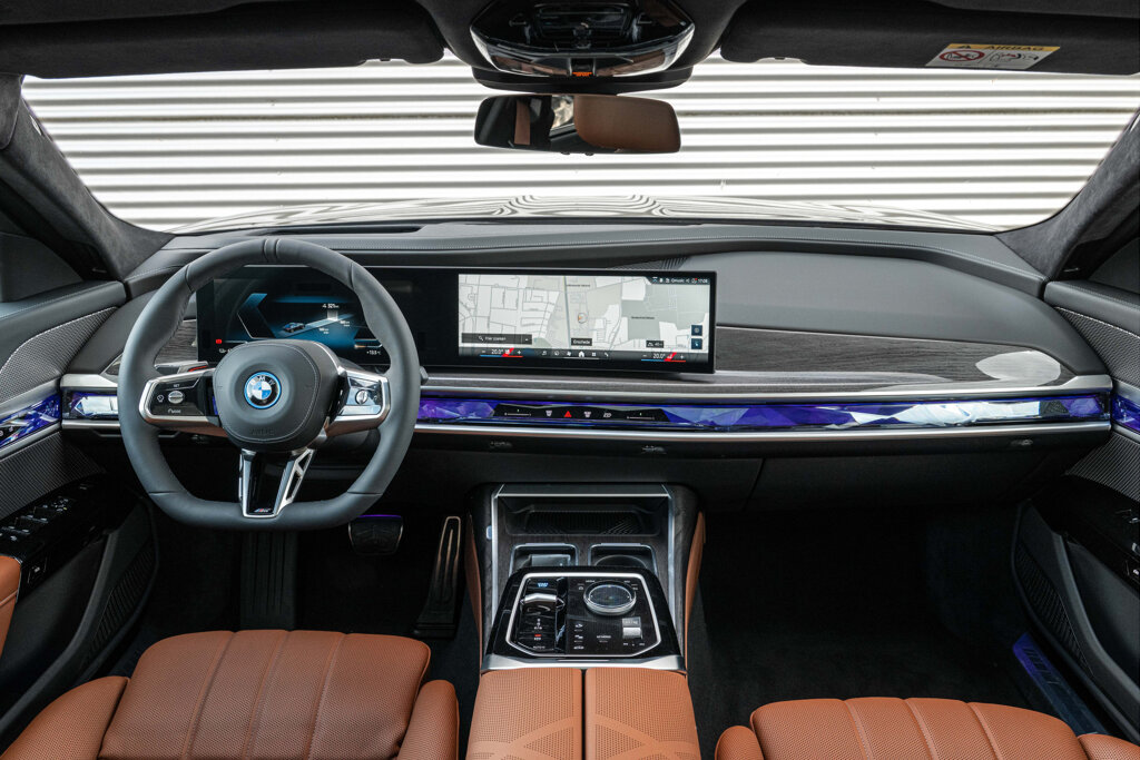 BMW i7 38