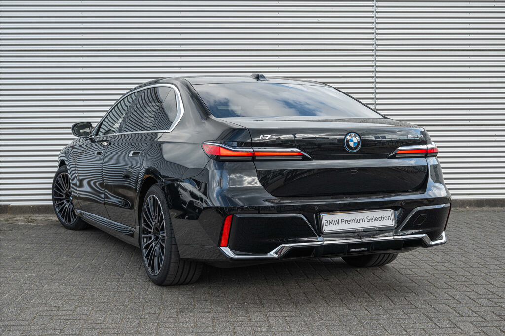 BMW i7 39
