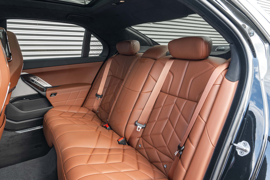BMW i7 46