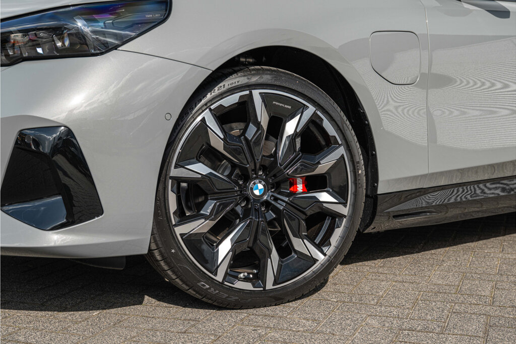 BMW 5 Serie 8