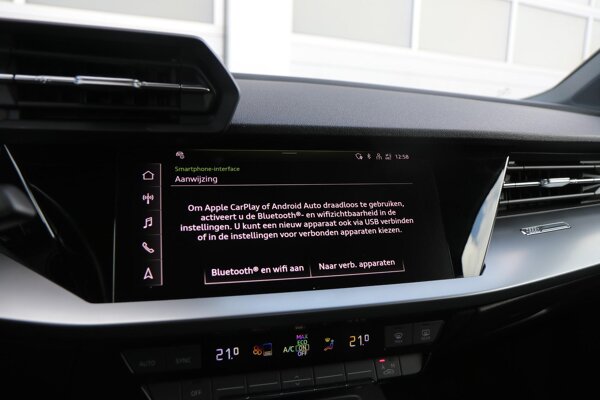 Apple Carplay/Android Auto