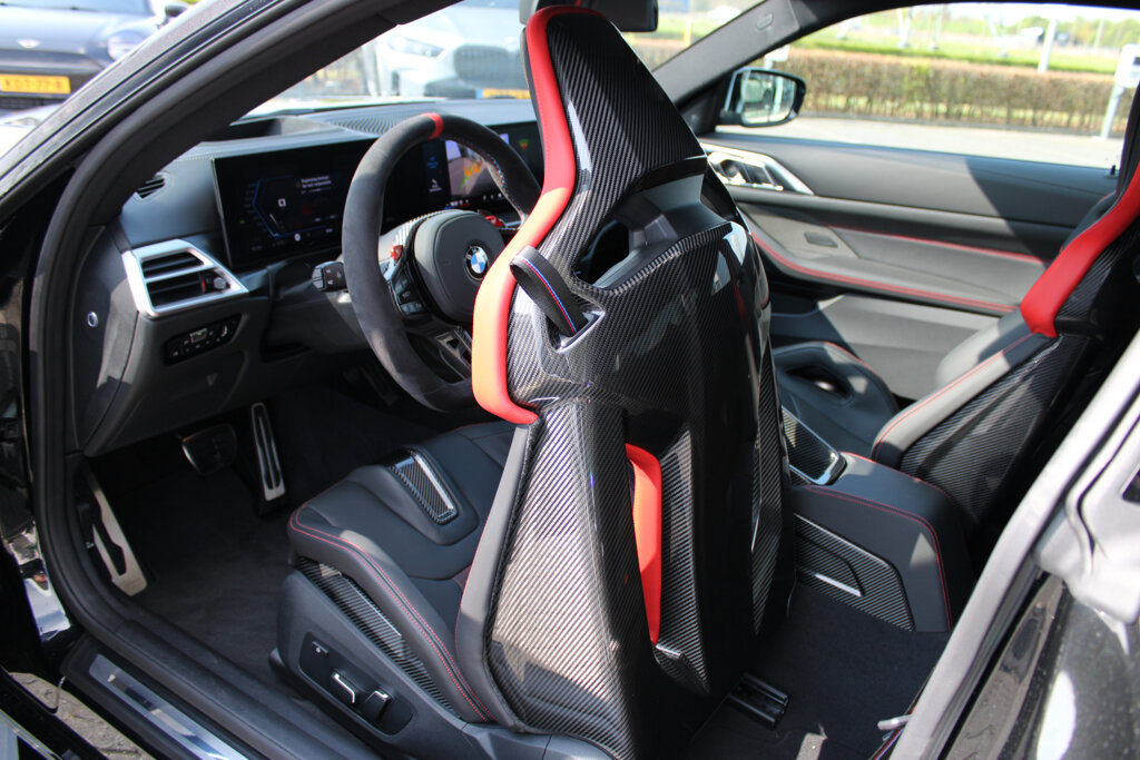 BMW M4 7