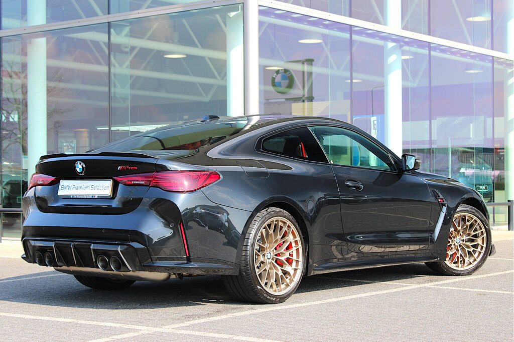 BMW M4 16