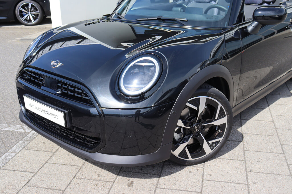 MINI Cooper Cabrio 2