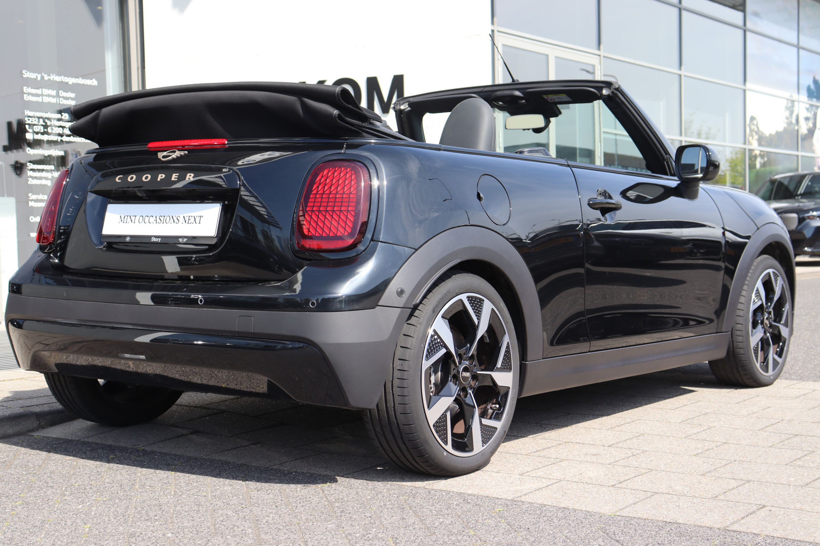 MINI Cooper Cabrio 8
