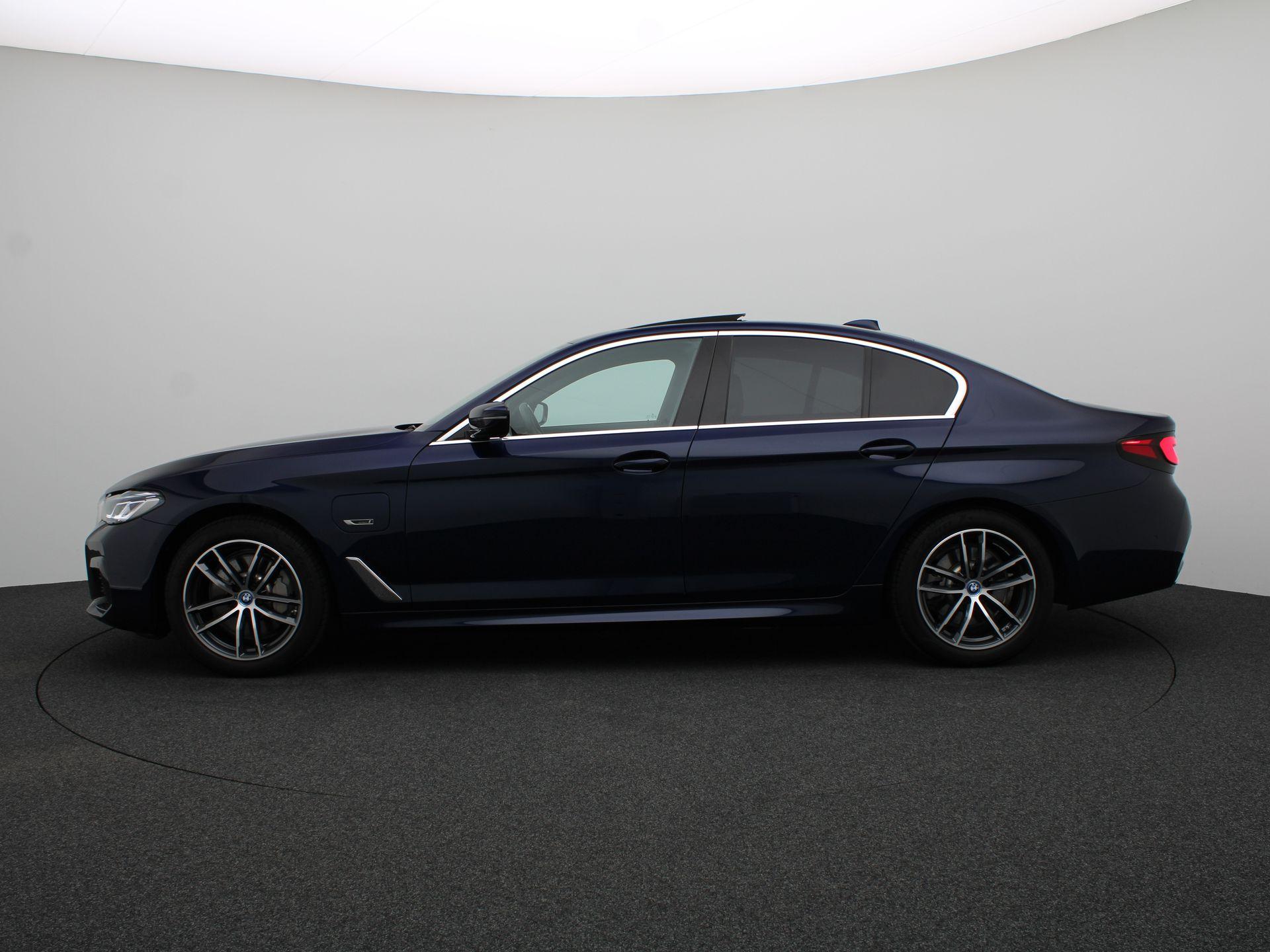 BMW 5 Serie Sedan 530e - Afbeelding 4