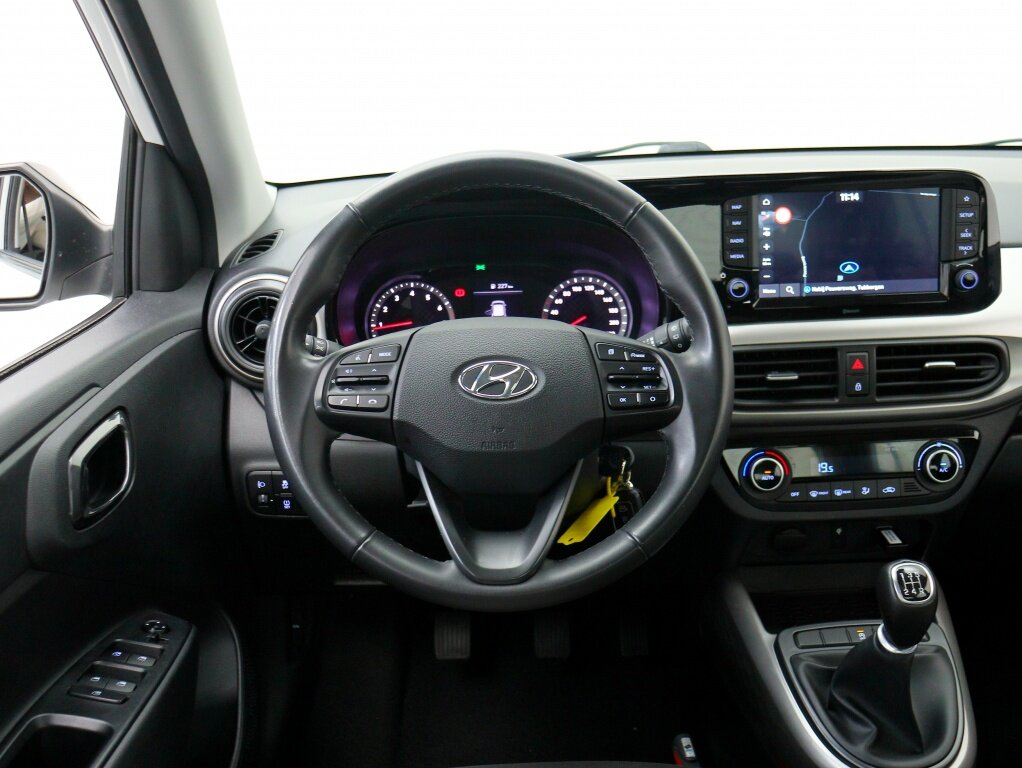 Hyundai i10 1.0 Premium | Navigatie | Clima | Dealer onderhouden | 1e Eigena - Afbeelding 3