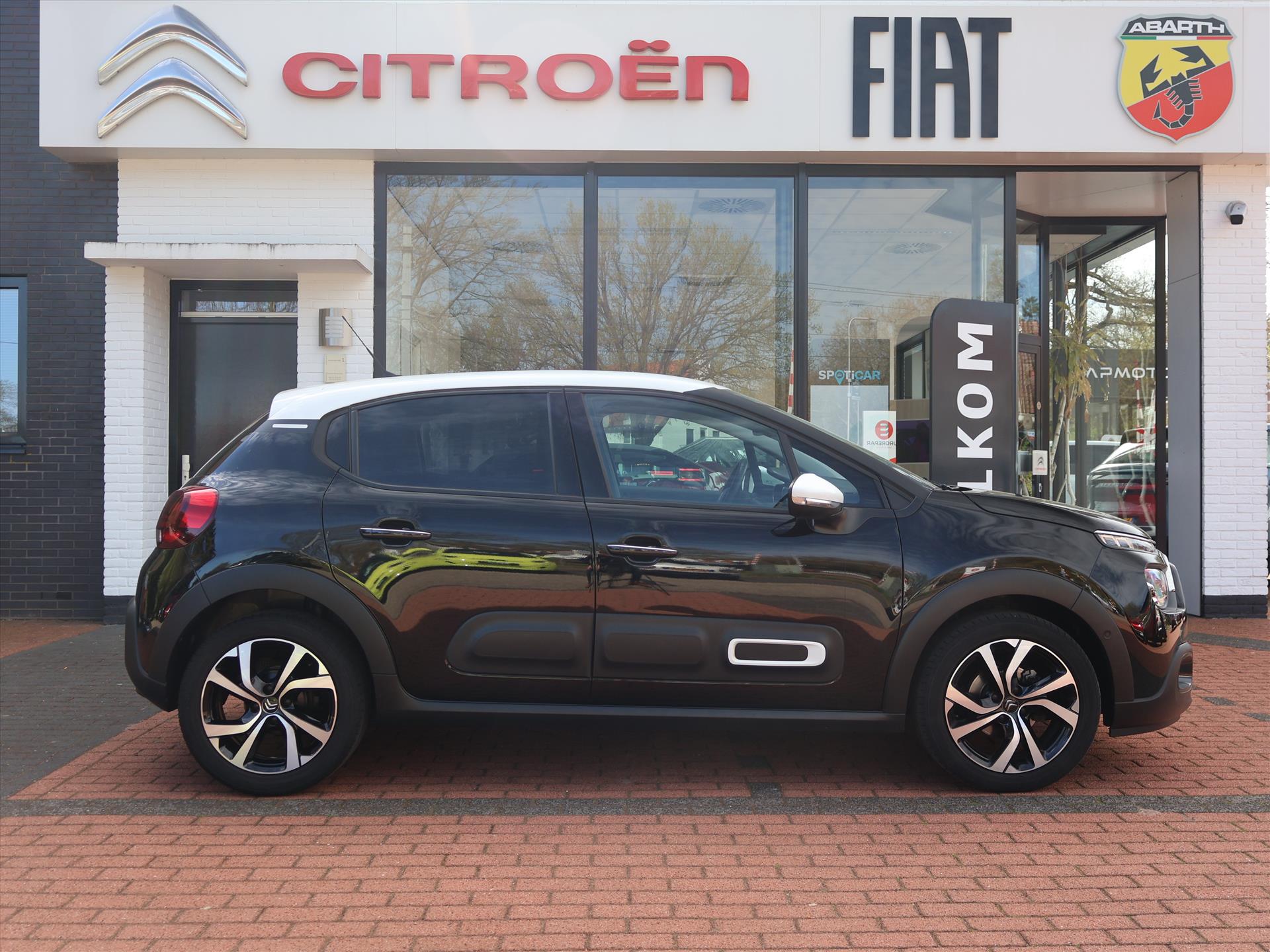 Citroën C3 PureTech 83PK S&S Shine, Rijklaarprijs | Trekhaak afn. | Navigatie | DAB+ | Achteruitrijcamera | Parkeersensoren v + a - Afbeelding 3
