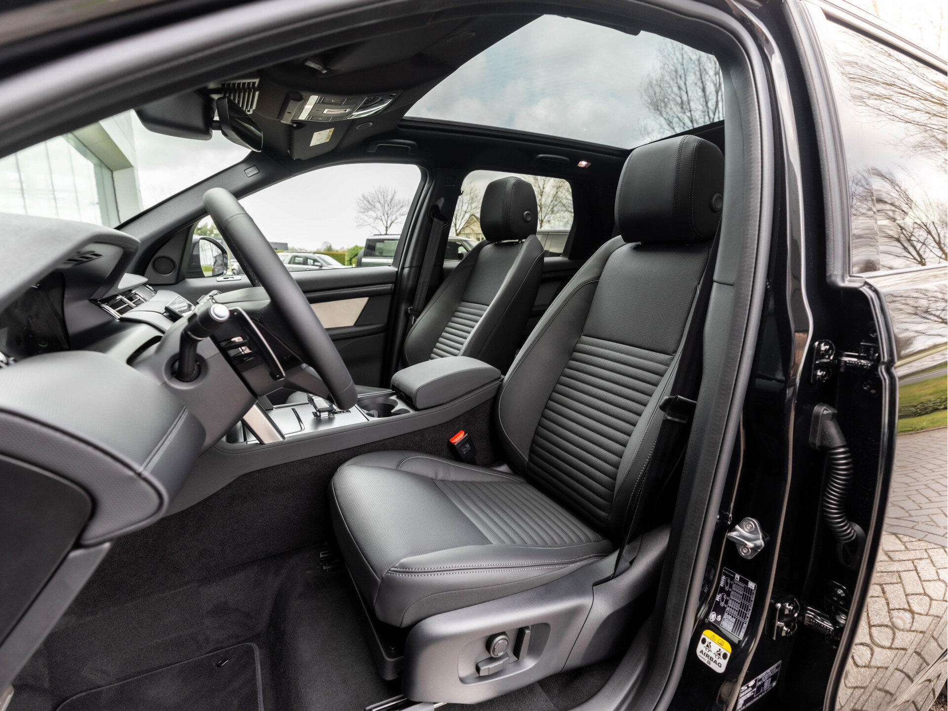 Land Rover Discovery Sport 1.5 P270e PHEV Business Landmark Edition - Afbeelding 4