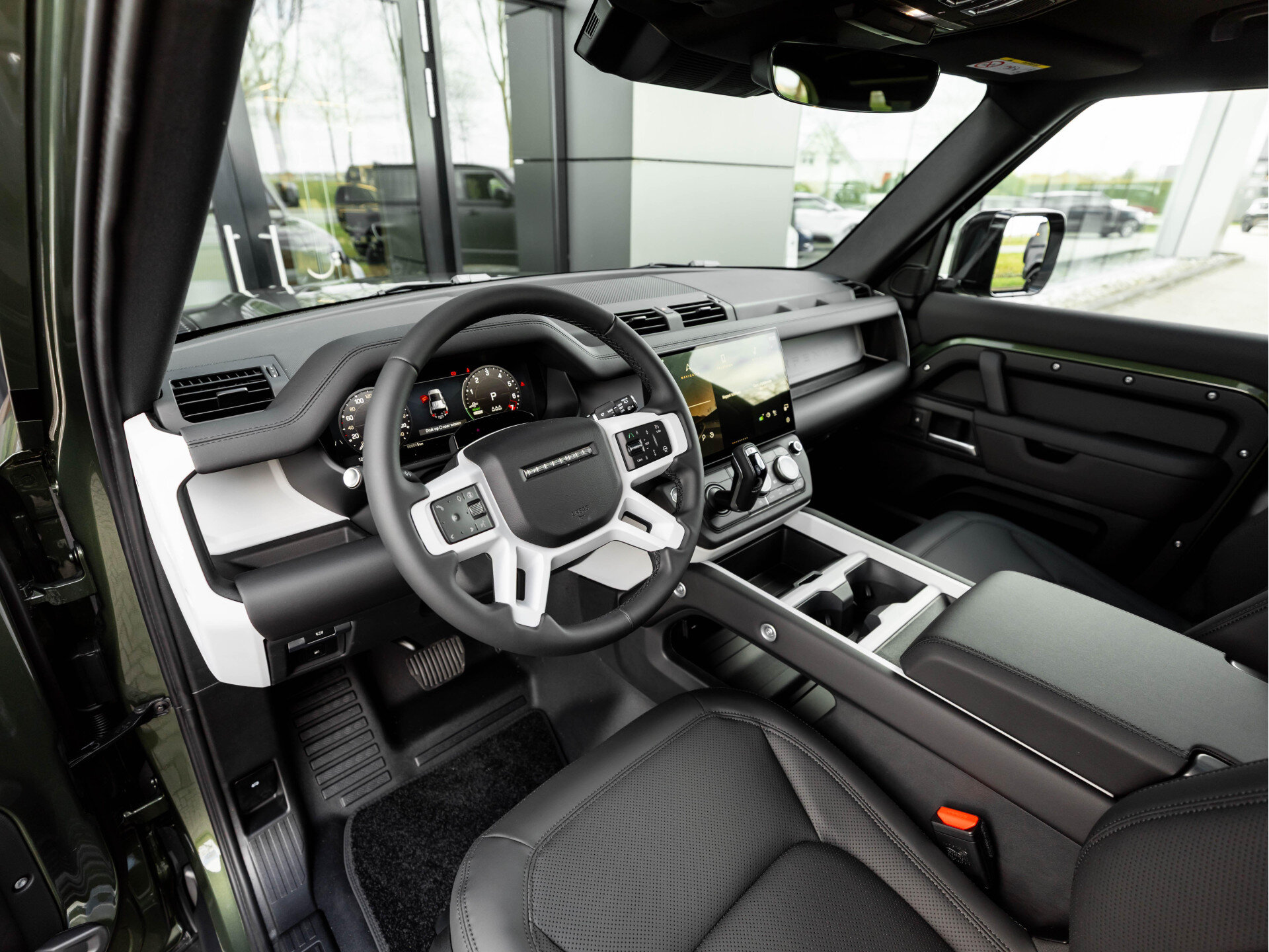 Land Rover Defender 110 2.0 P300e 110 Forest Edition - Afbeelding 3