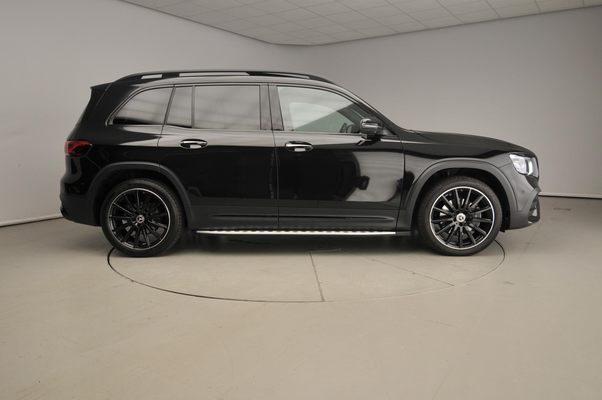 Mercedes-Benz GLB 180 AMG Line - Bild 3