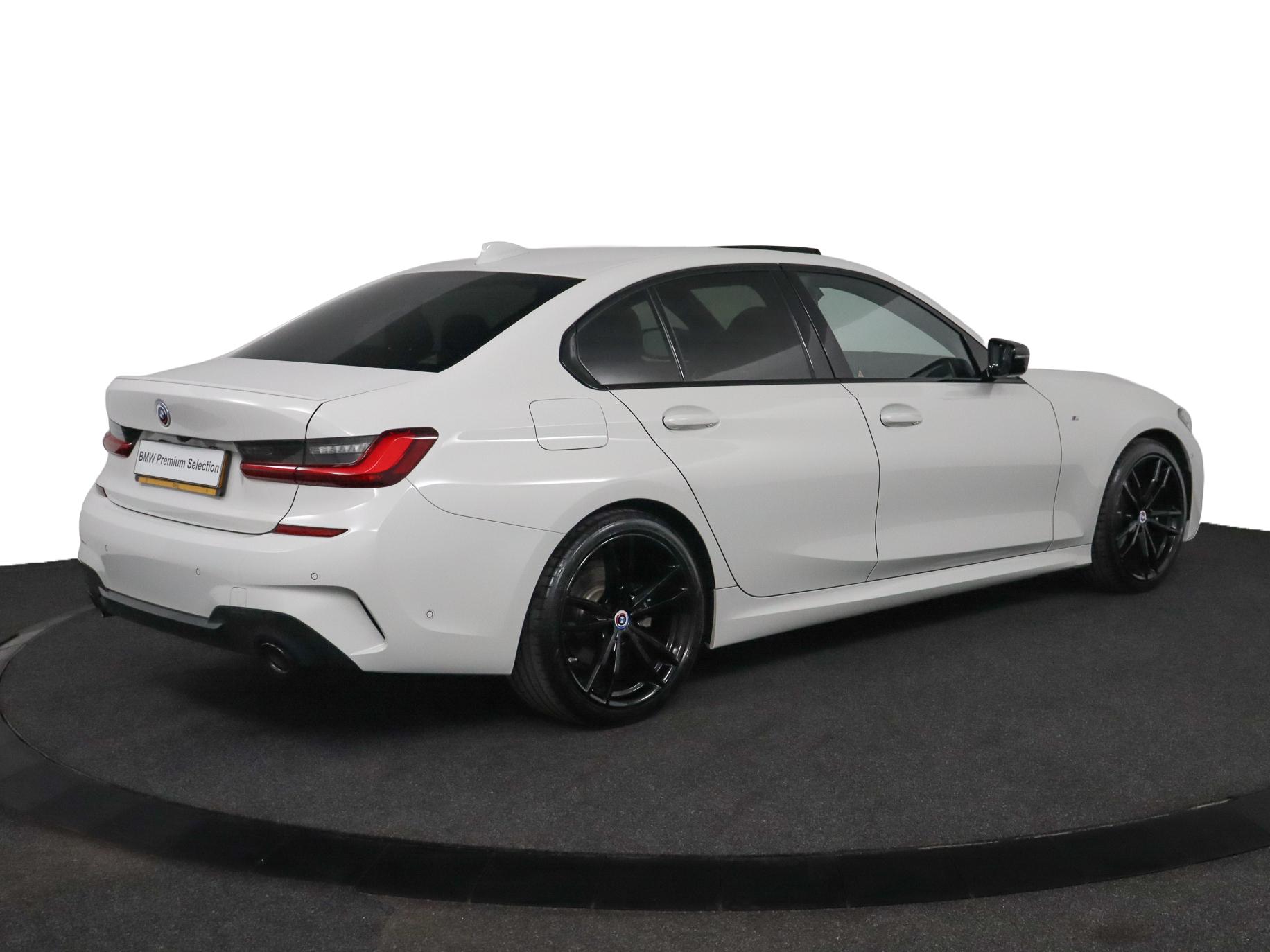 BMW 3-serie 320i Business Edition - Afbeelding 2