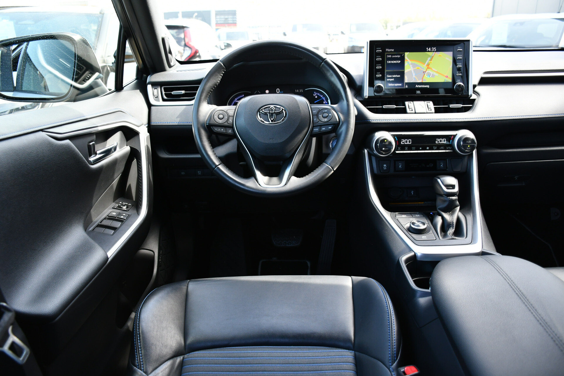 Toyota RAV4 2.5 Hybrid AWD Bi-Tone Limited Automaat 222pk - Afbeelding 2