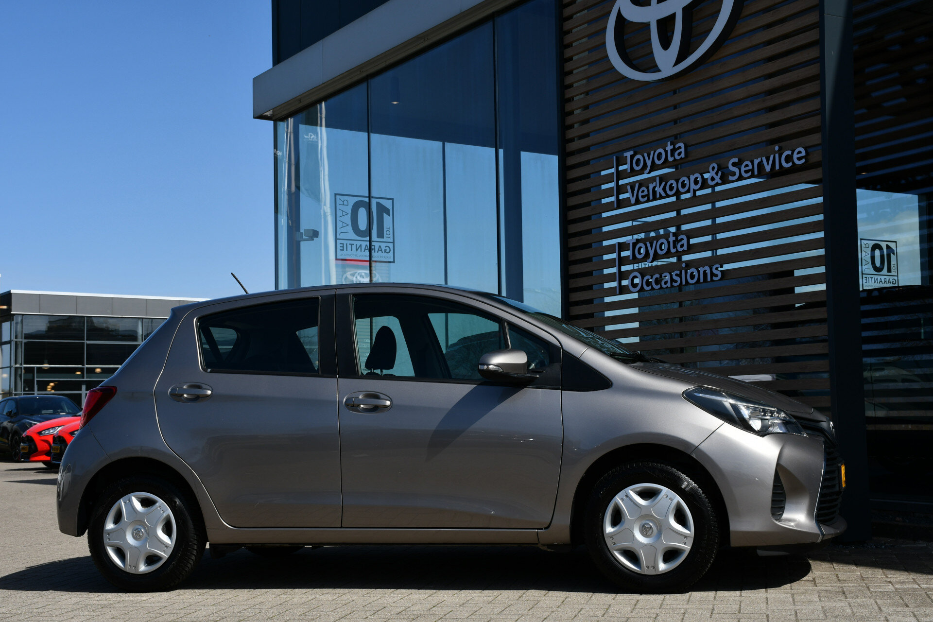 Toyota Yaris 1.0 VVT-i Aspiration 5-deurs 69pk - Afbeelding 3