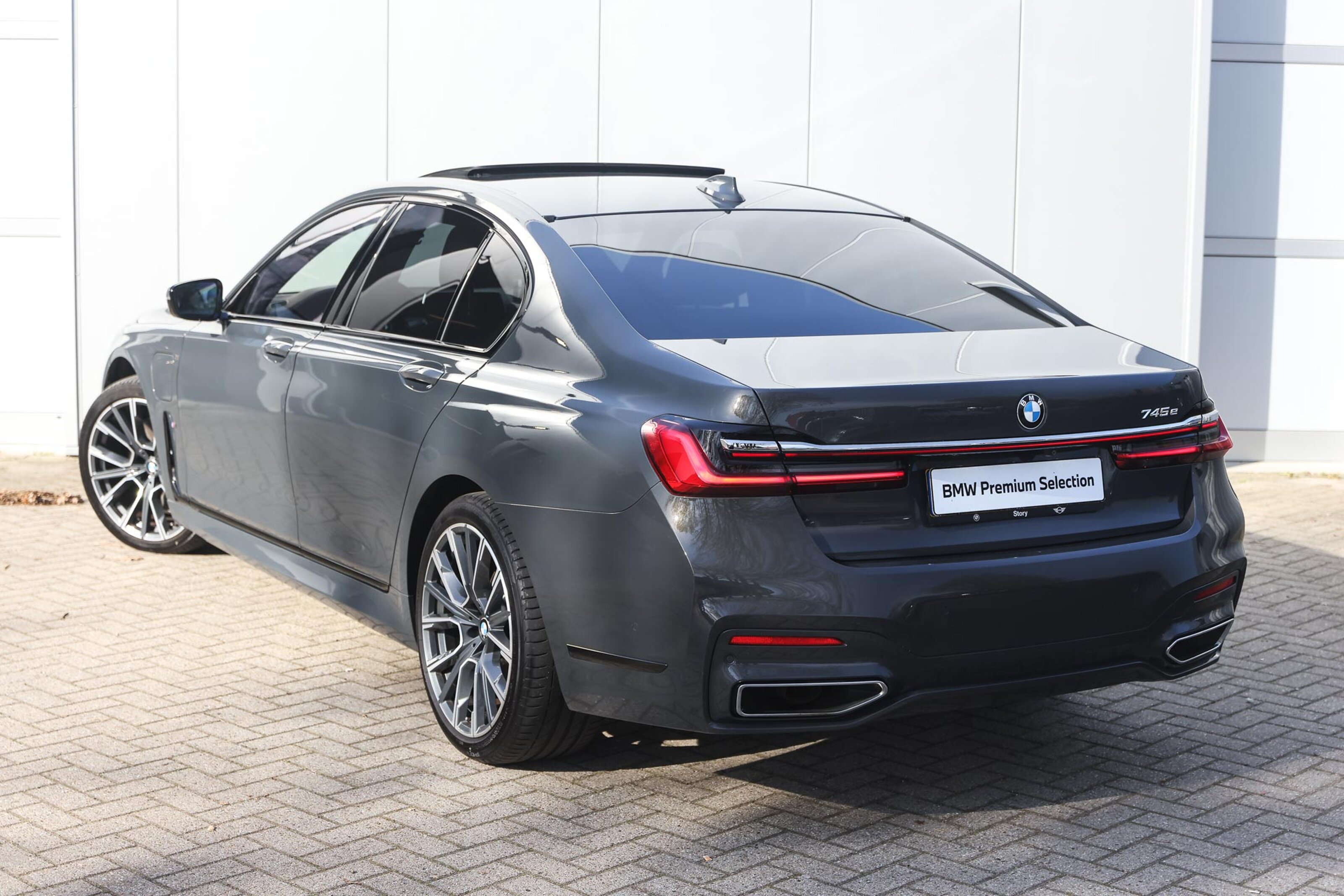 BMW 7 Serie 745e High Executive M Sport Automaat