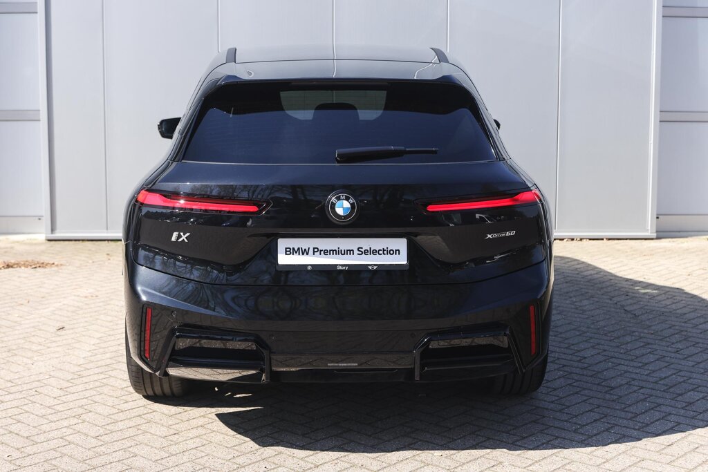 BMW iX 6
