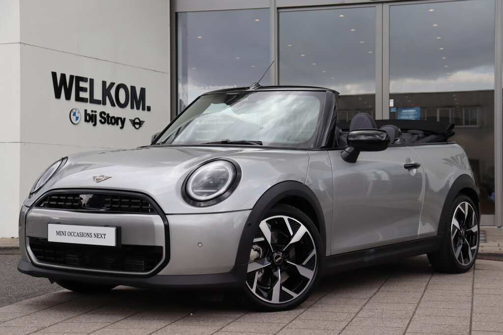 MINI Cooper Cabrio 1