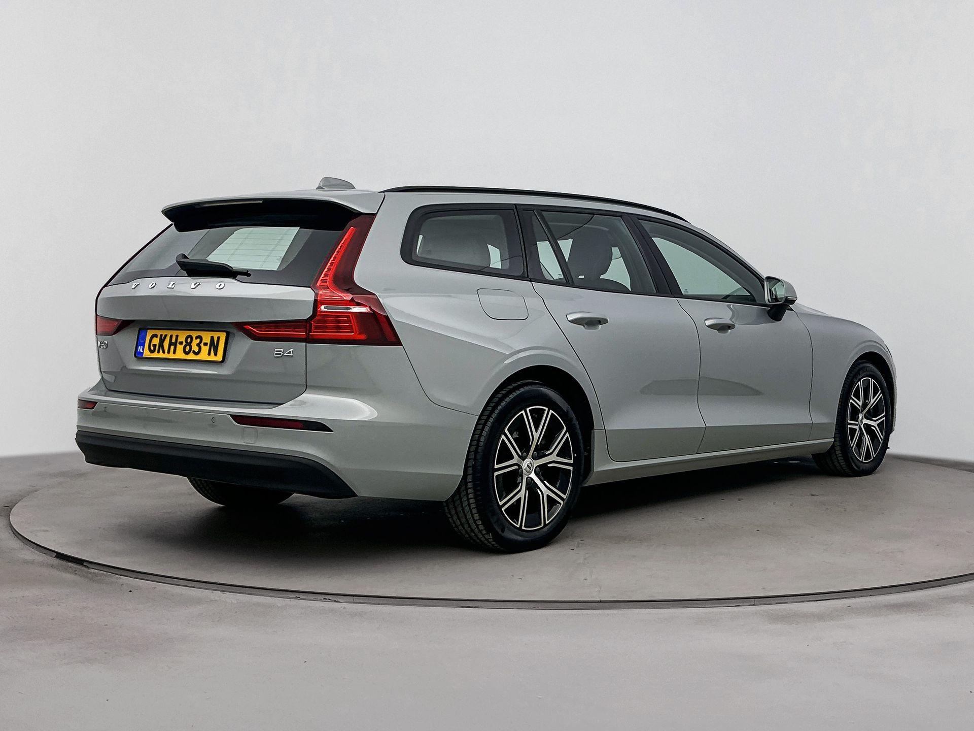 Volvo V60 2.0 B4 Essential Edition - Afbeelding 3