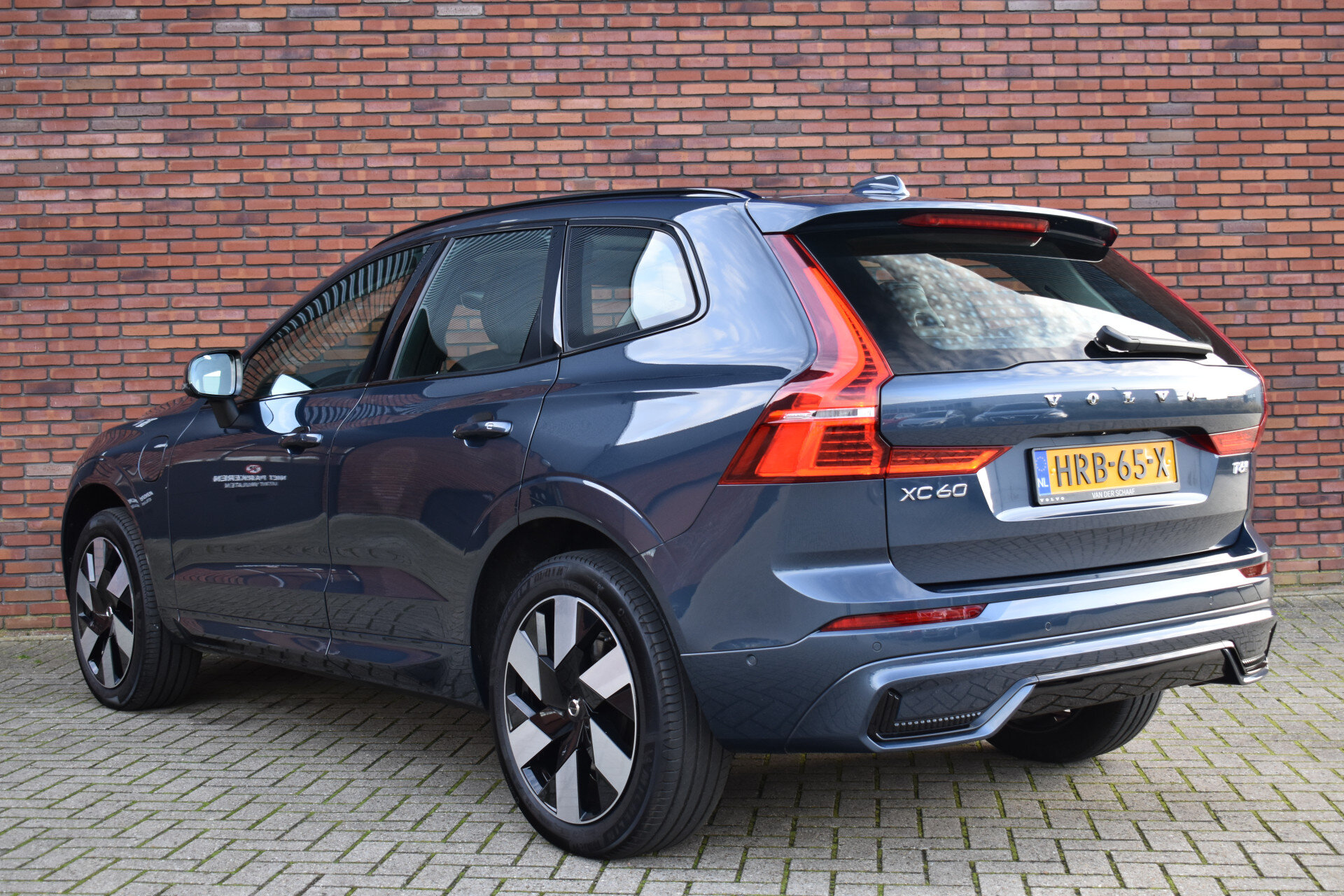 Volvo XC60 T6 350PK Plug-in hybrid AWD Ultra Dark - Afbeelding 2