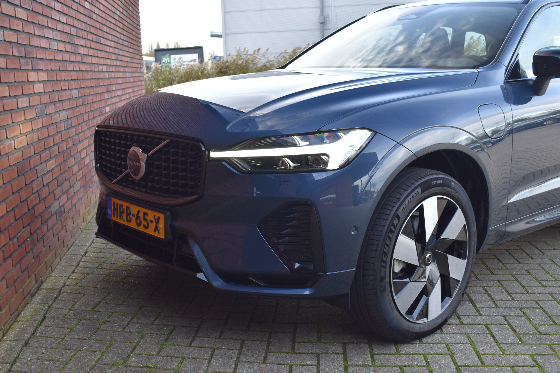 Volvo XC60 T6 350PK Plug-in hybrid AWD Ultra Dark - Afbeelding 3