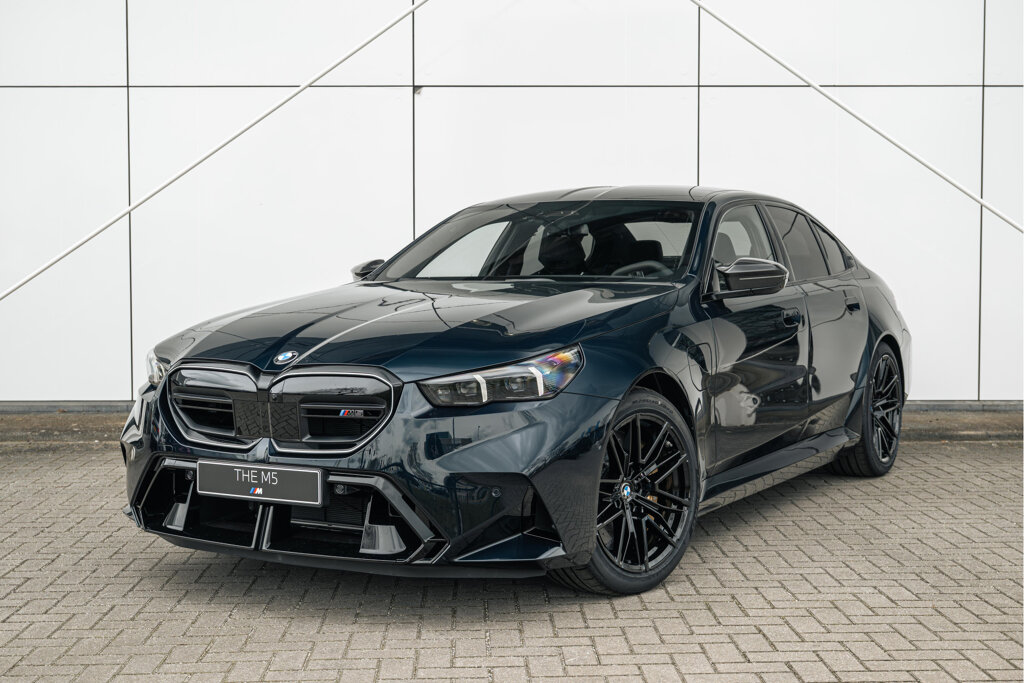 BMW M5 1