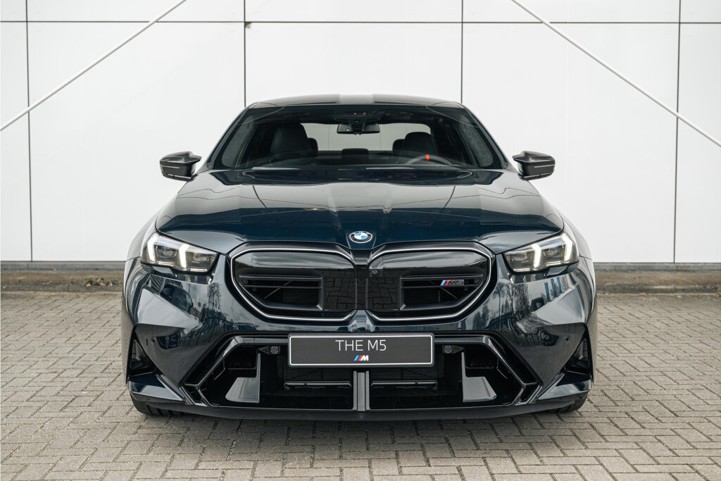 BMW M5 6