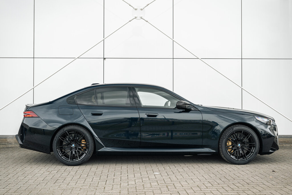 BMW M5 15
