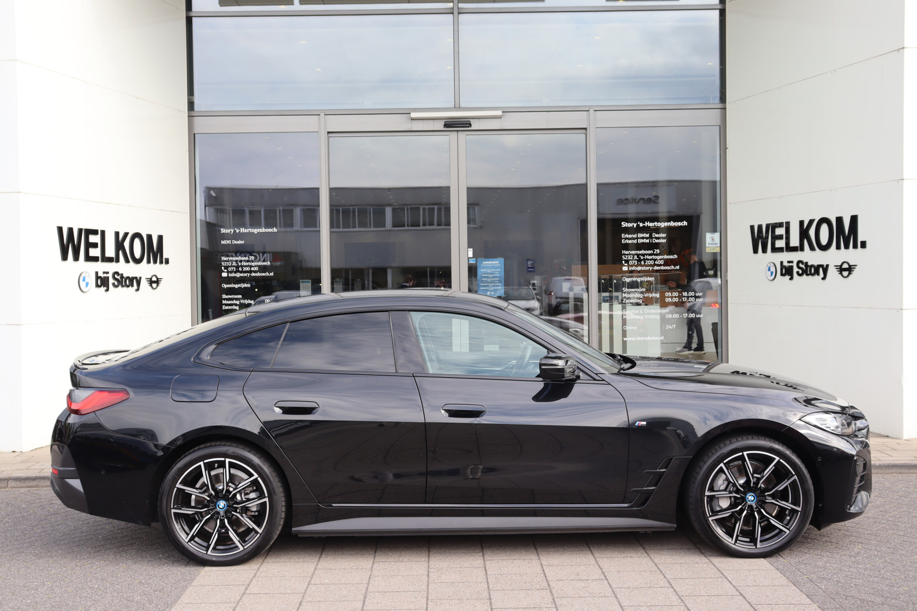 BMW i4 9