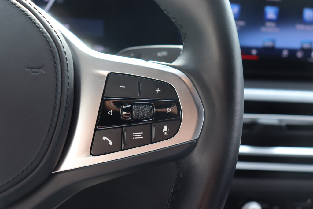 BMW i4 18