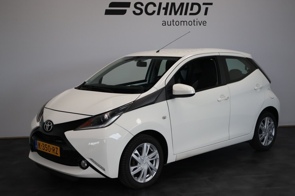 Toyota Aygo 1.0 VVT-i x-play 5D | Airco | Cruise Control | Bluetooth | Camer