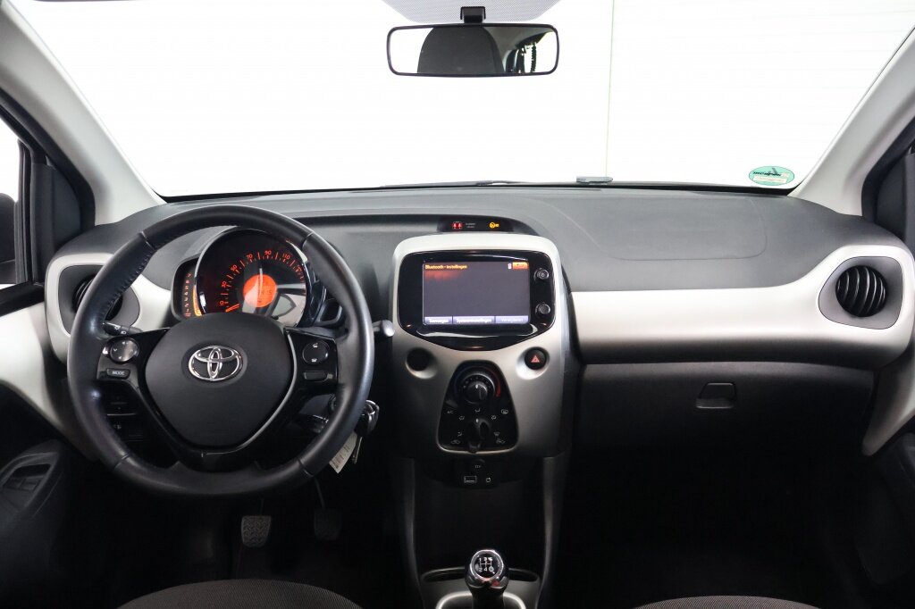 Toyota Aygo 1.0 VVT-i x-play 5D | Airco | Cruise Control | Bluetooth | Camer - Afbeelding 2