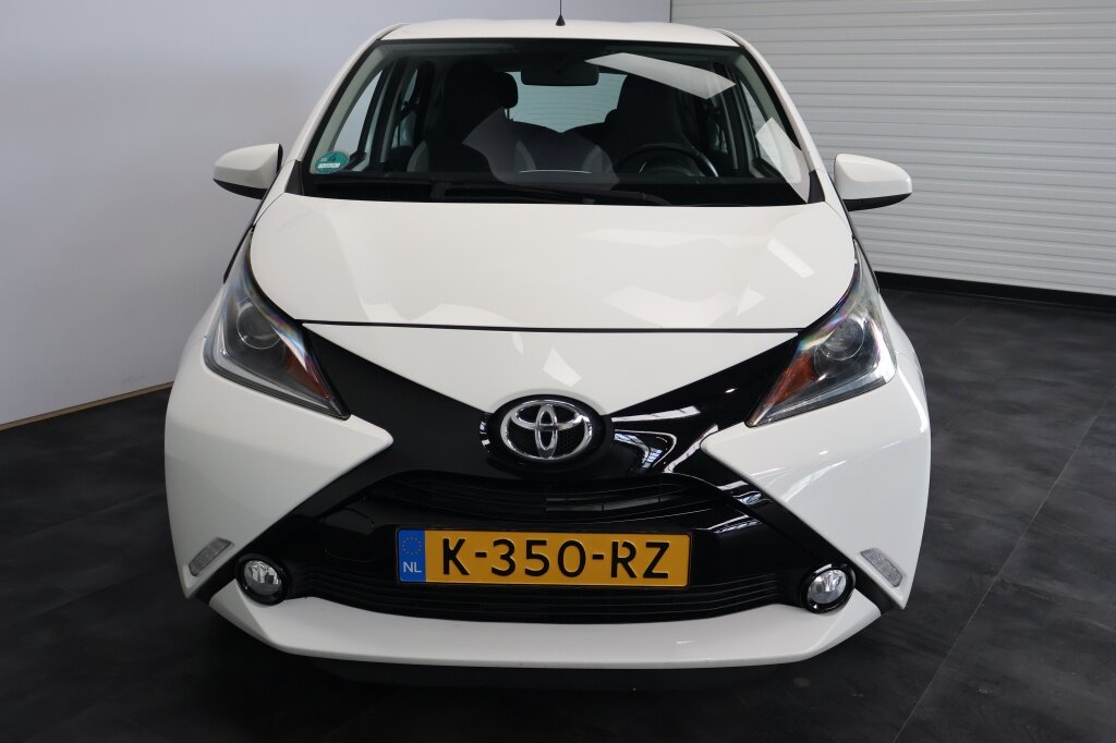 Toyota Aygo 1.0 VVT-i x-play 5D | Airco | Cruise Control | Bluetooth | Camer - Afbeelding 5