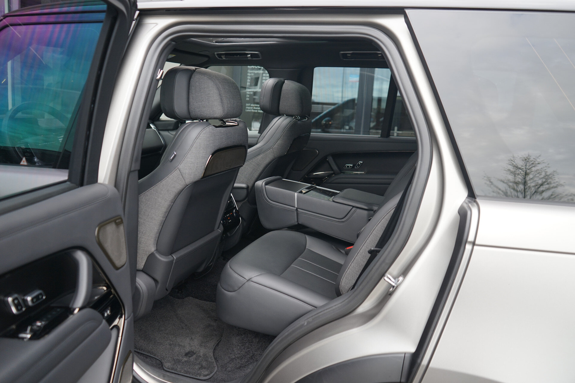 Land Rover Range Rover 4.4 P530 SV MHEV - Afbeelding 5