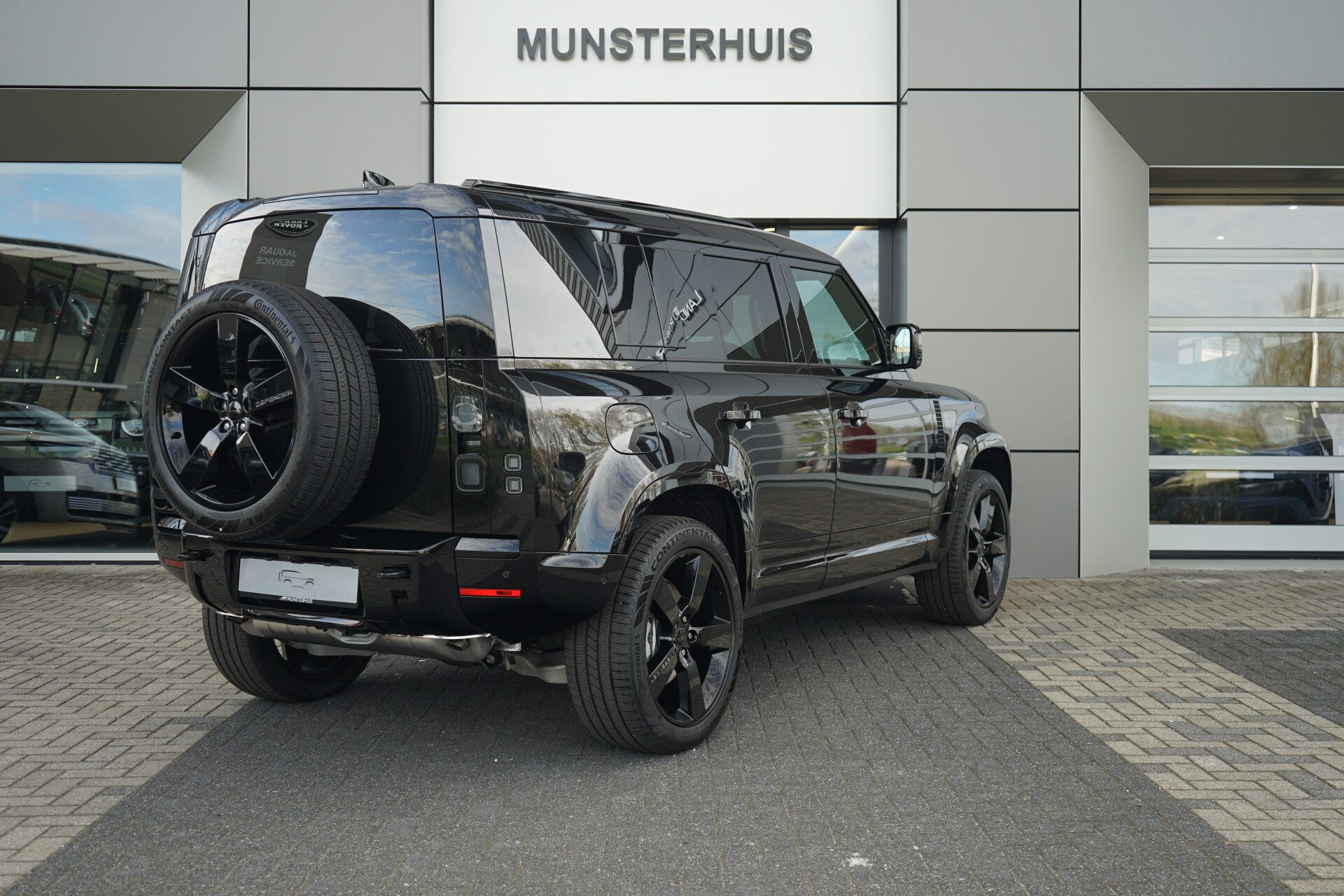 Land Rover Defender 110 P300e 110 Dynamic HSE Edition - Afbeelding 2