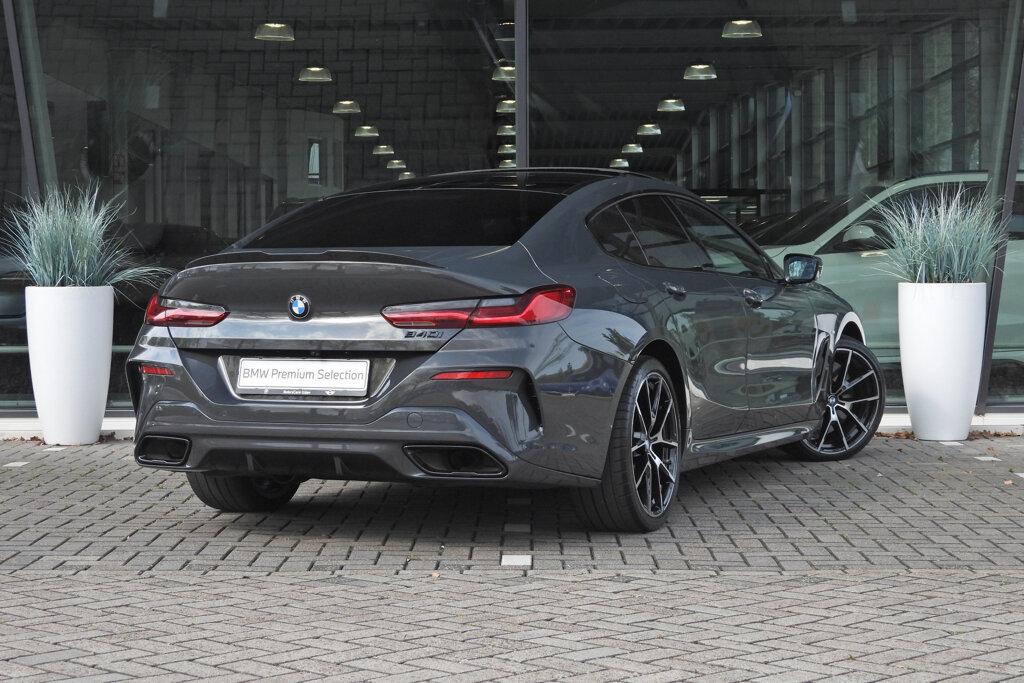 BMW 8 Serie 4