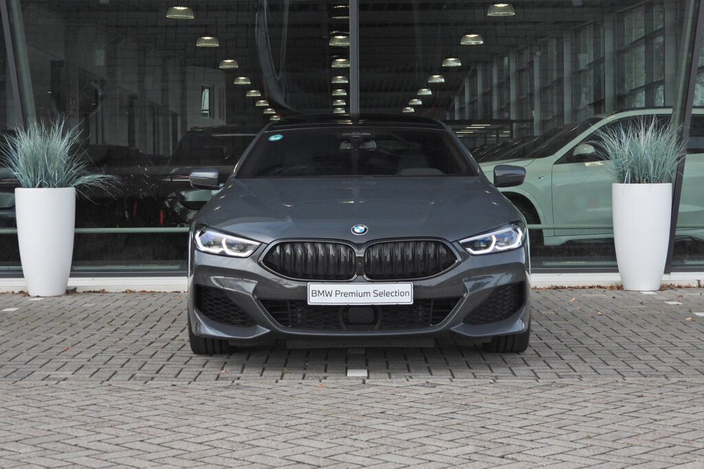 BMW 8 Serie 11