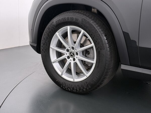 20" vijf-dubbelspaaks lichtmetalen AMG-velgen 20" vijf-dubbelspaaks lichtmetalen AMG-velgen